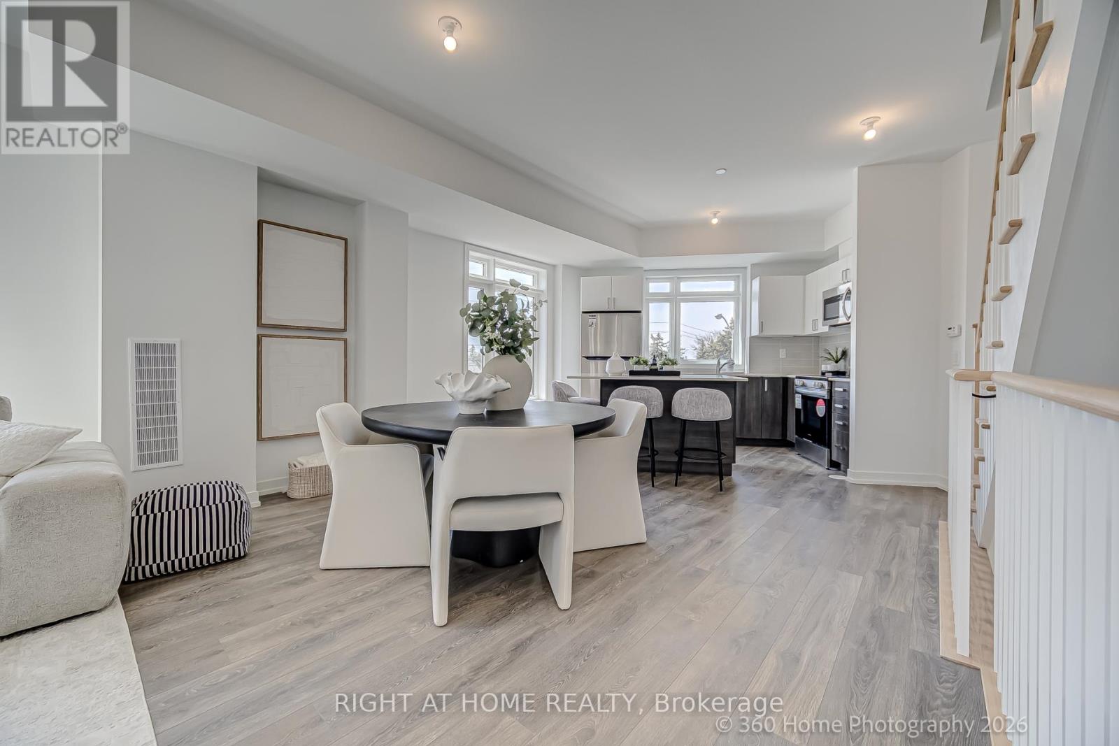 1 Case Ootes Drive, Toronto, Ontario  M4A 0A9 - Photo 7 - C12925306