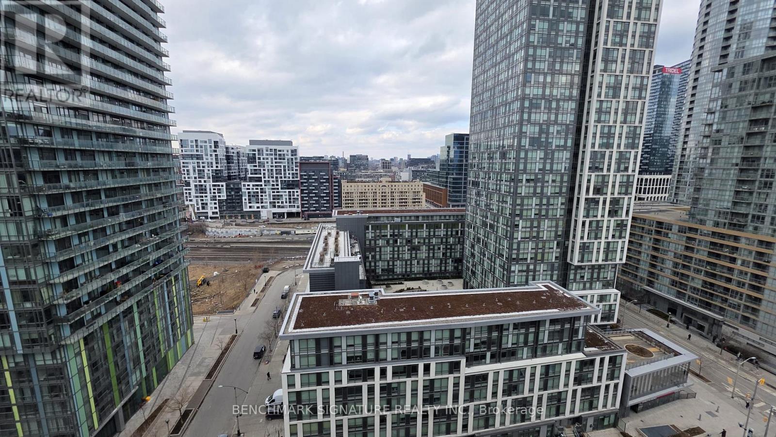 2008 - 85 Queens Wharf Road, Toronto, Ontario M5V 0J9 - Photo 18 - C12925326