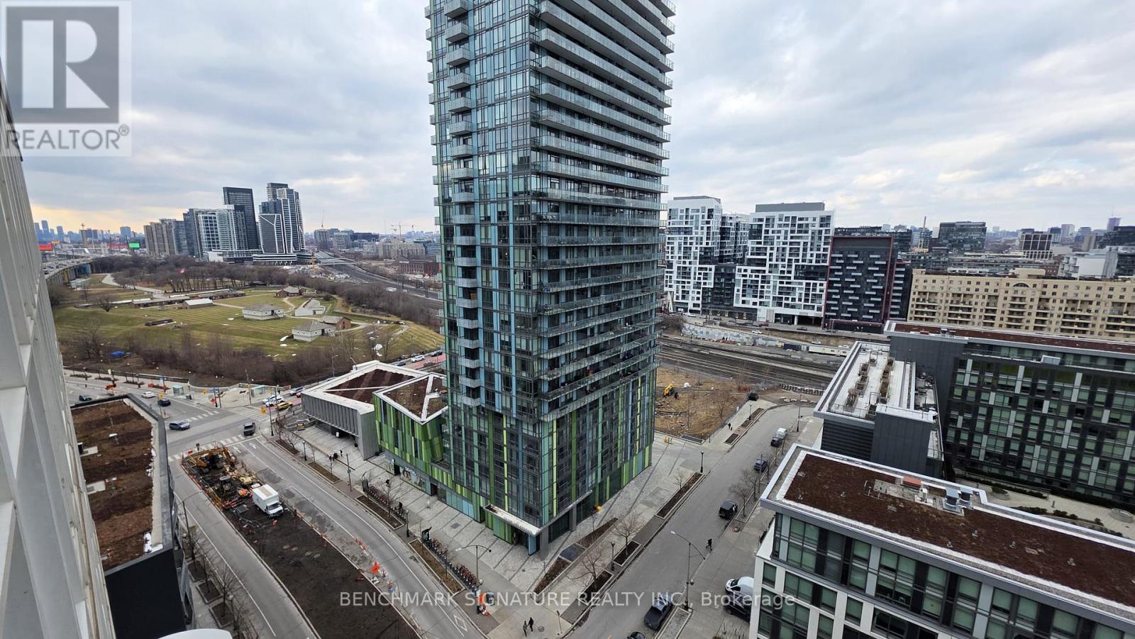 2008 - 85 Queens Wharf Road, Toronto, Ontario M5V 0J9 - Photo 20 - C12925326