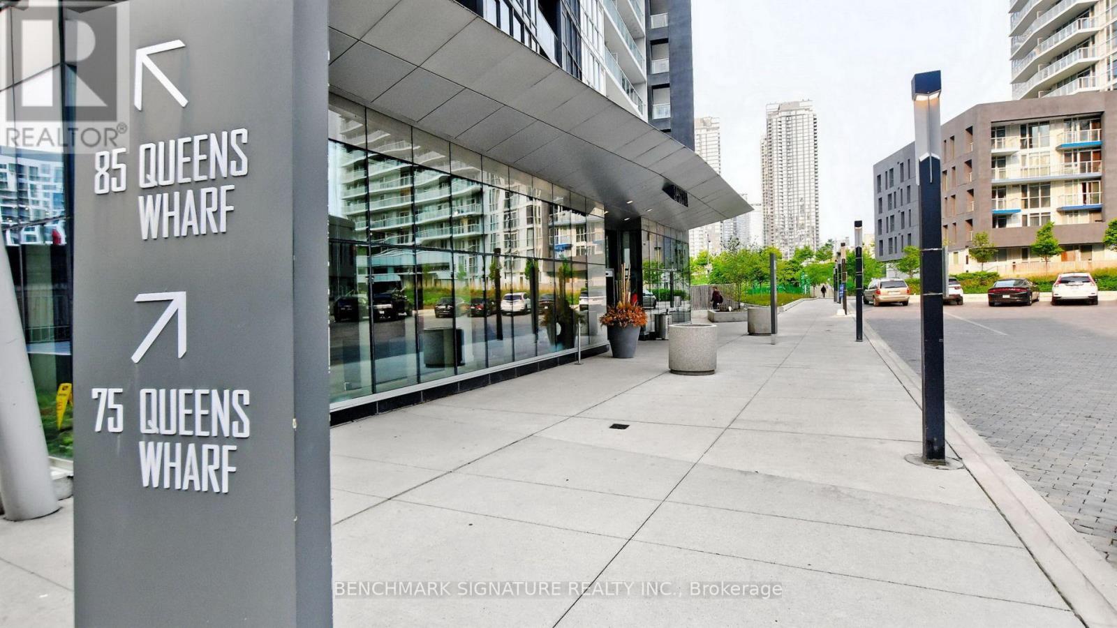 2008 - 85 Queens Wharf Road, Toronto, Ontario M5V 0J9 - Photo 3 - C12925326