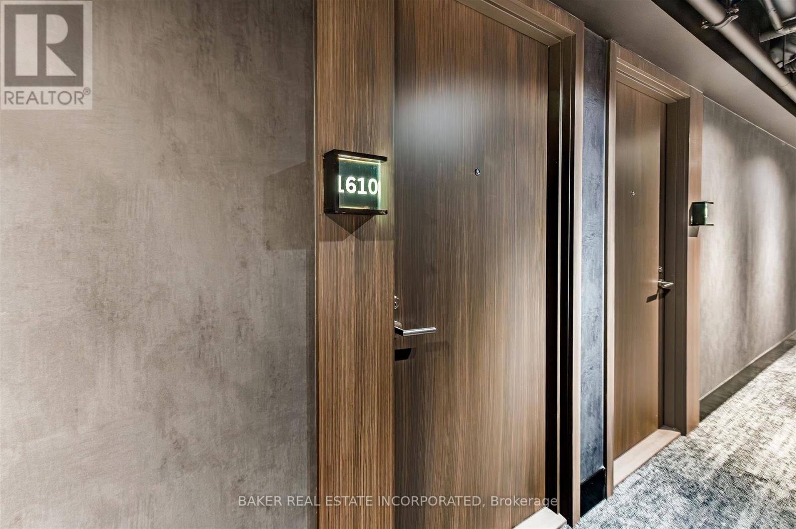 1610 - 111 Bathurst Street, Toronto, Ontario  M5V 0M9 - Photo 9 - C12925338