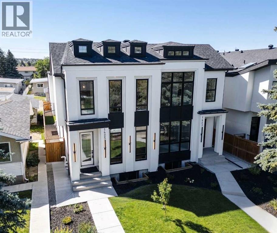1425 44 Street SW, Calgary, Alberta