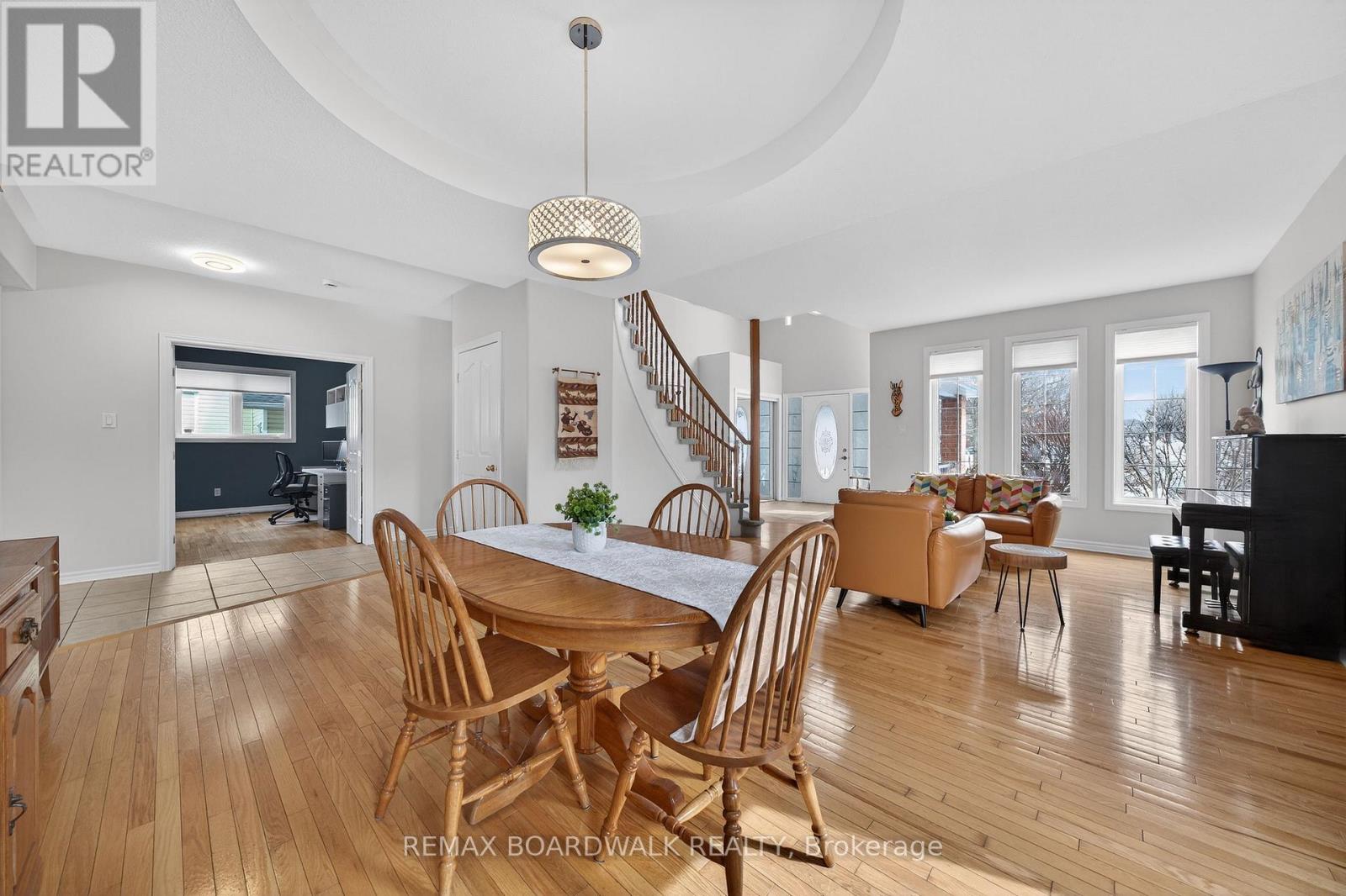 85 Woliston Crescent, Ottawa, Ontario  K2W 1G2 - Photo 10 - X12925080