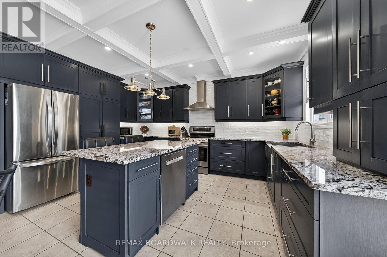 85 Woliston Crescent, Ottawa, Ontario  K2W 1G2 - Photo 14 - X12925080