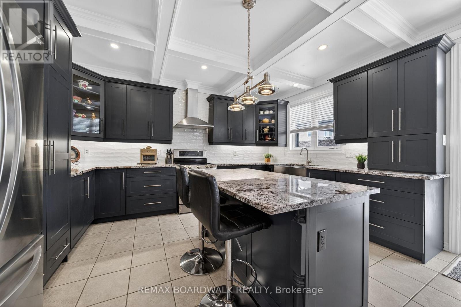 85 Woliston Crescent, Ottawa, Ontario  K2W 1G2 - Photo 15 - X12925080