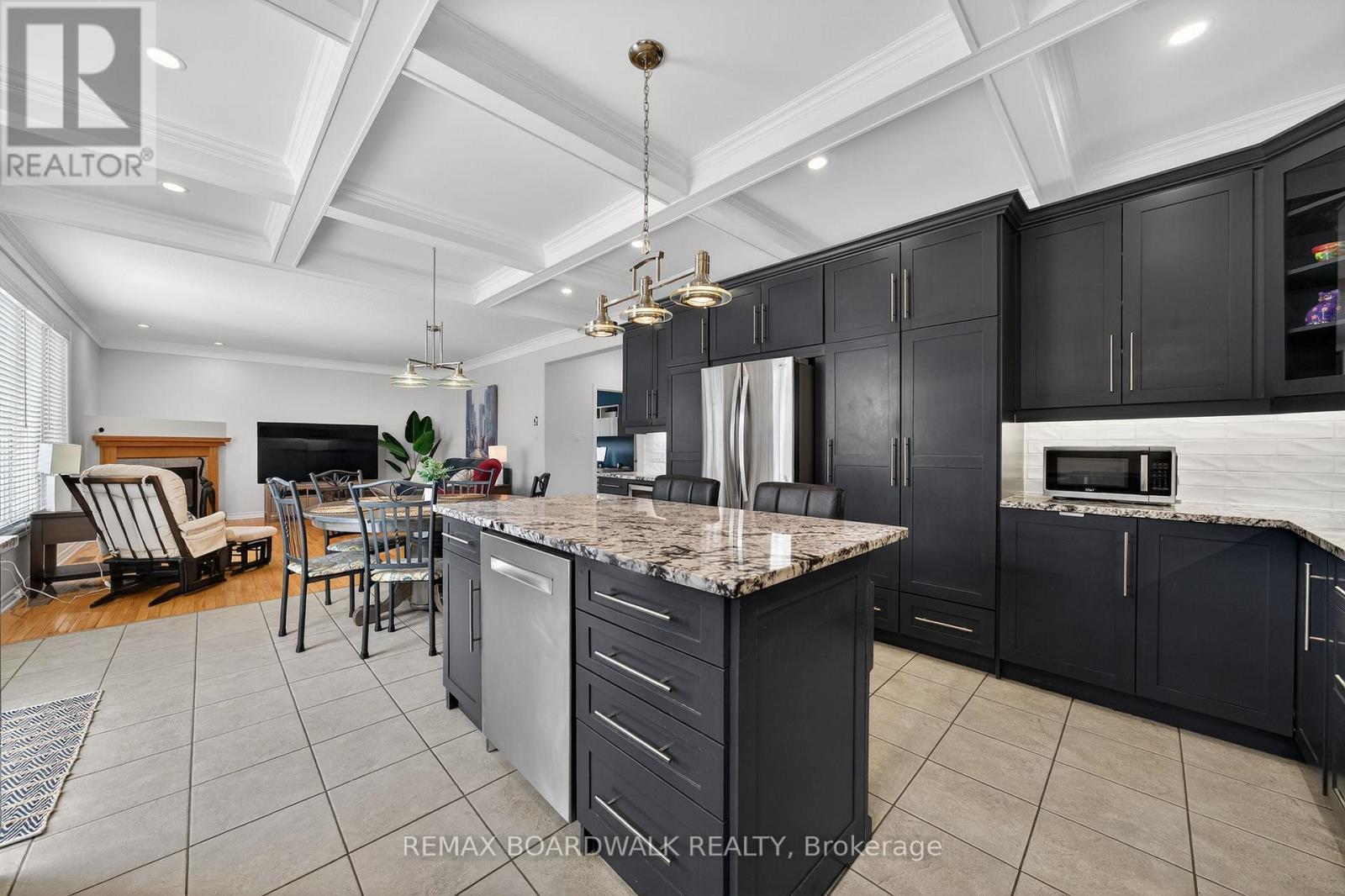 85 Woliston Crescent, Ottawa, Ontario  K2W 1G2 - Photo 16 - X12925080