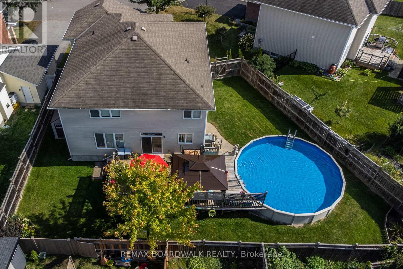 85 Woliston Crescent, Ottawa, Ontario  K2W 1G2 - Photo 38 - X12925080