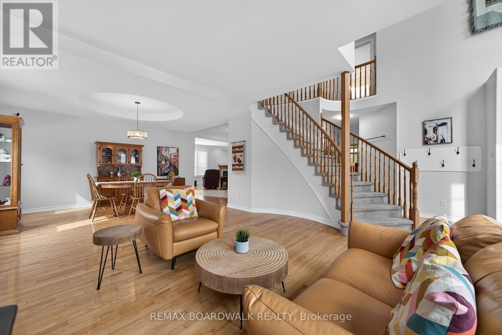 85 Woliston Crescent, Ottawa, Ontario  K2W 1G2 - Photo 8 - X12925080