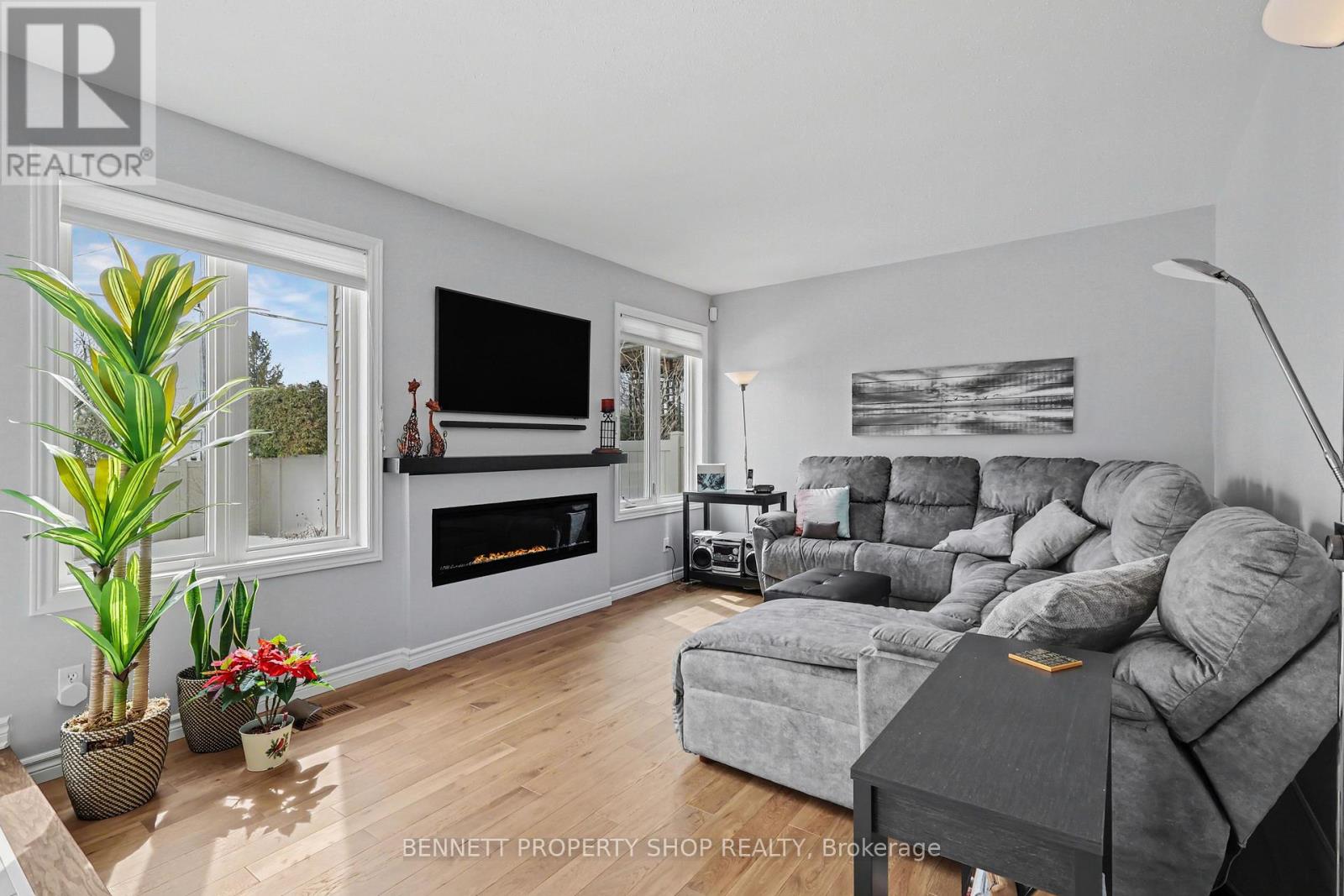 1476 Bourcier Drive, Ottawa, Ontario  K1E 3J8 - Photo 13 - X12925166