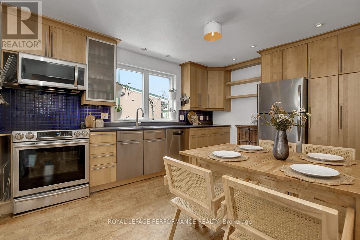 45 Queen Mary Street, Ottawa, Ontario  K1K 1X8 - Photo 12 - X12925264