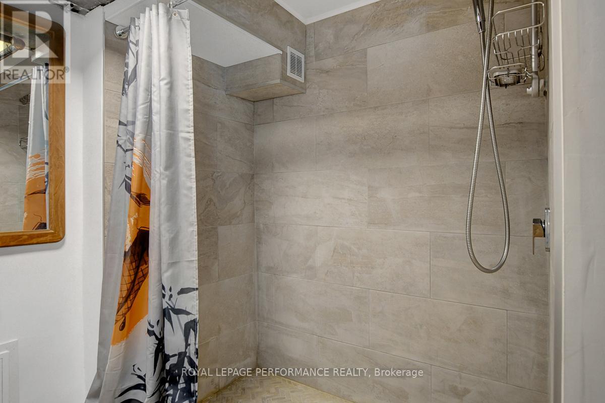 45 Queen Mary Street, Ottawa, Ontario  K1K 1X8 - Photo 35 - X12925264