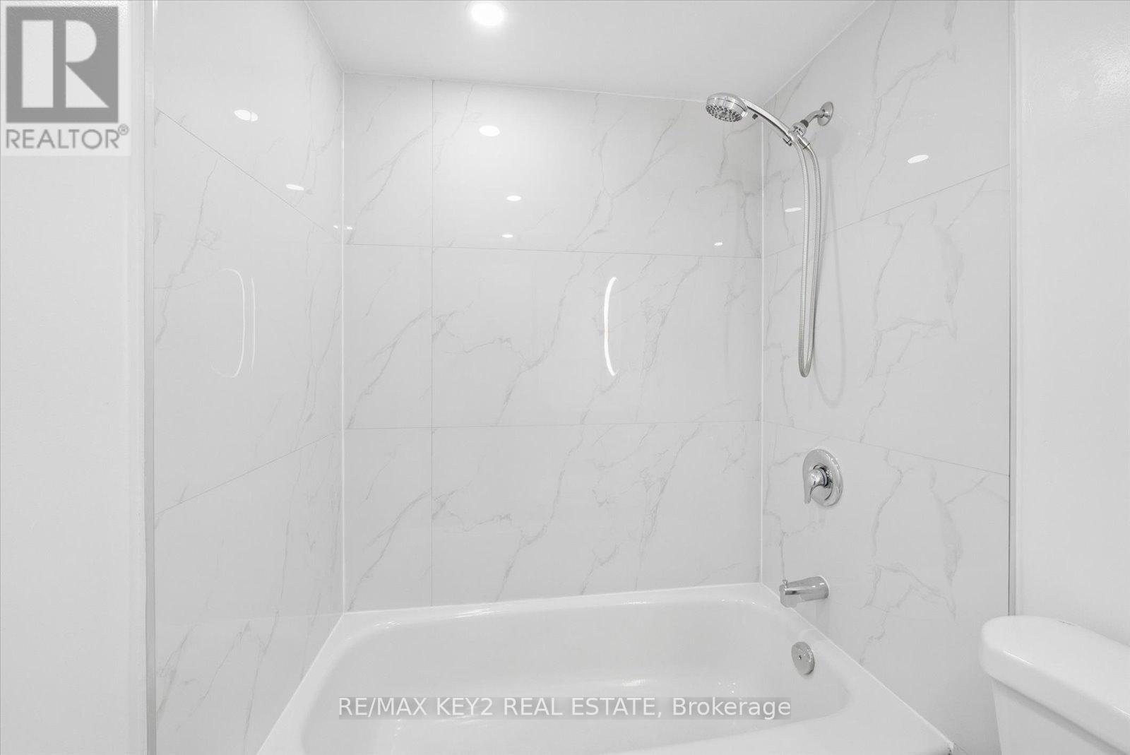 2015 - 5 Greystone Walk Drive, Toronto, Ontario M1K 5J5 - Photo 13 - E12925116