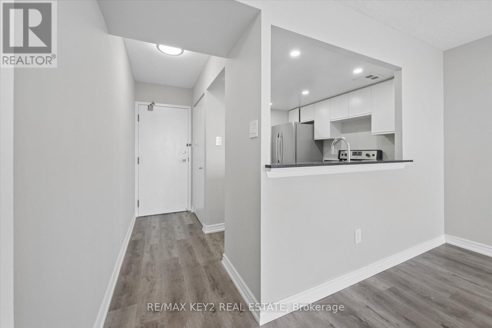 2015 - 5 Greystone Walk Drive, Toronto, Ontario M1K 5J5 - Photo 5 - E12925116