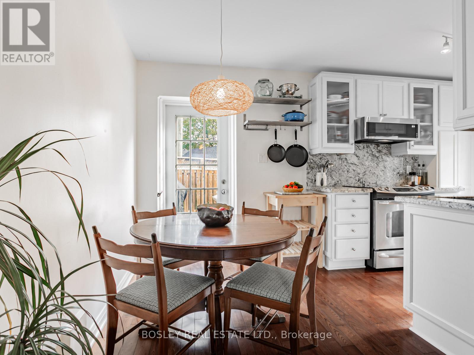 131 Meighen Avenue, Toronto, Ontario  M4B 2H8 - Photo 16 - E12925138