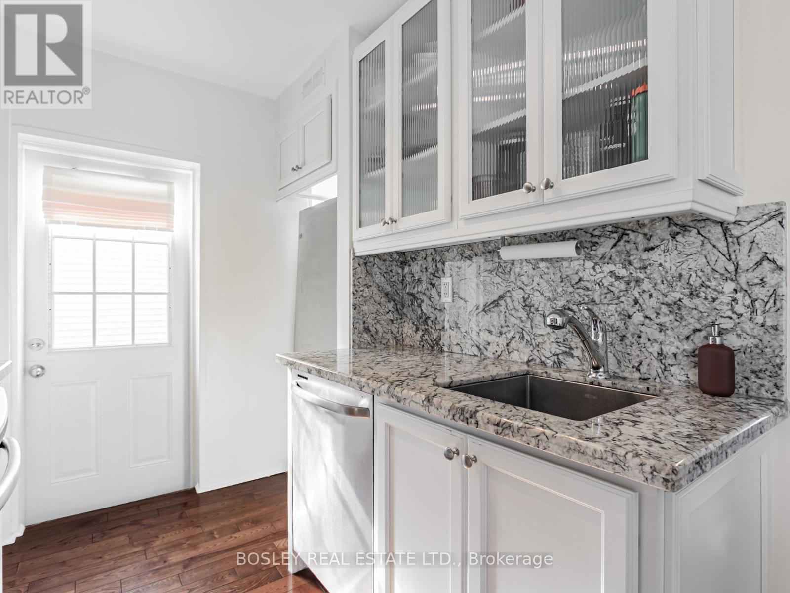 131 Meighen Avenue, Toronto, Ontario  M4B 2H8 - Photo 19 - E12925138