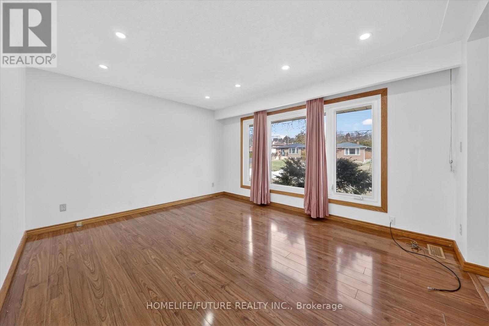 146 Oriole Street, Oshawa, Ontario  L1H 6Y6 - Photo 7 - E12925290