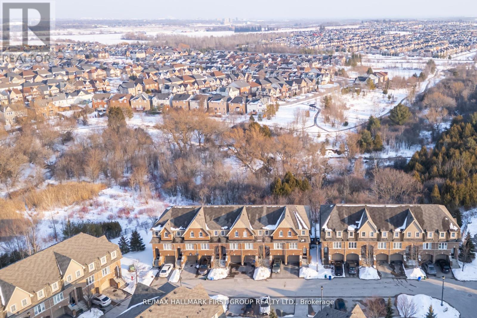 31 Reevesmere Lane, Ajax (Northeast Ajax), Ontario  L1Z 0L3 - Photo 2 - E12925324