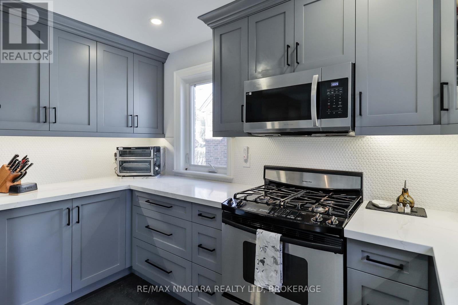 65 Craigmore Crescent, Toronto, Ontario  M2N 2Y6 - Photo 17 - C12925178