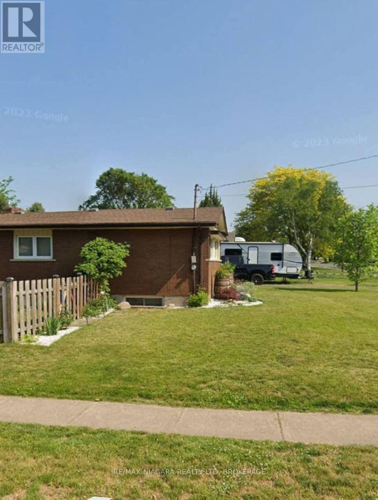 1350 Haist Street, Pelham (Fonthill), Ontario  L0S 1M0 - Photo 36 - X12925114