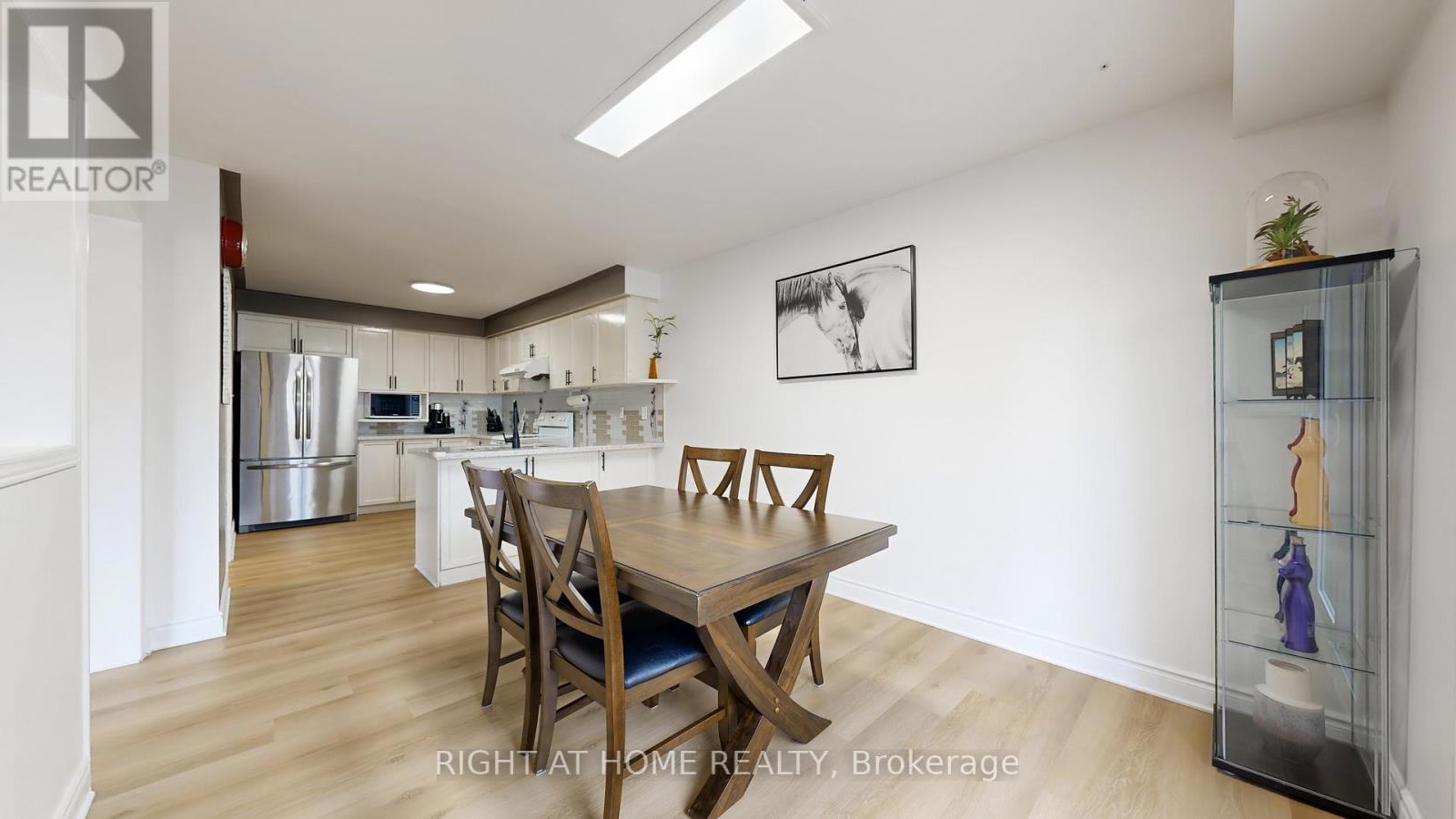 559 Walpole Crescent, Newmarket (Stonehaven-Wyndham), Ontario  L3X 2B5 - Photo 16 - N12925084