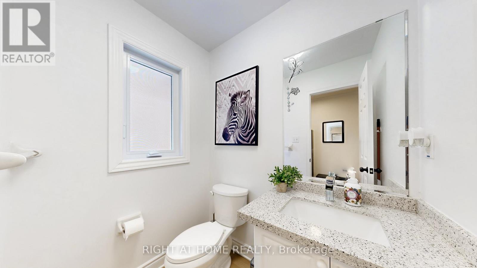 559 Walpole Crescent, Newmarket (Stonehaven-Wyndham), Ontario  L3X 2B5 - Photo 20 - N12925084