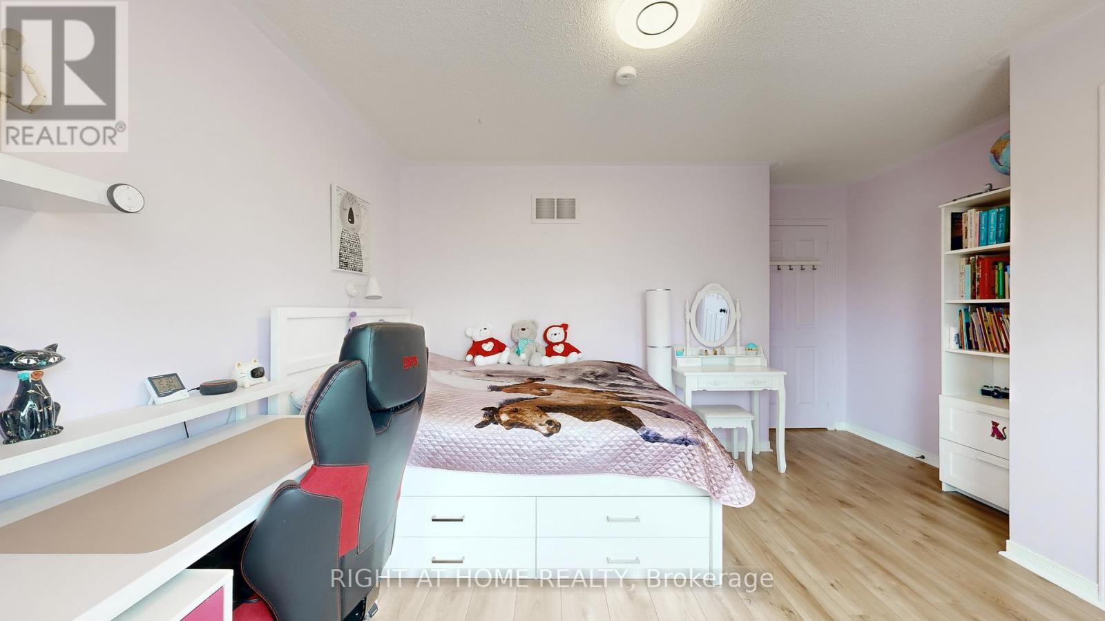 559 Walpole Crescent, Newmarket (Stonehaven-Wyndham), Ontario  L3X 2B5 - Photo 31 - N12925084