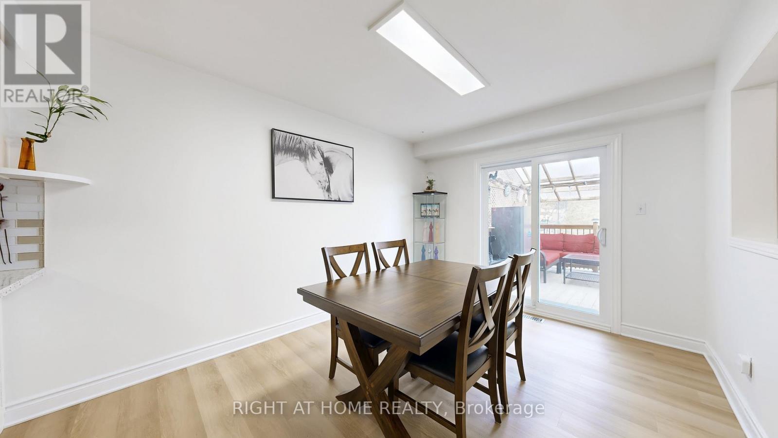 559 Walpole Crescent, Newmarket (Stonehaven-Wyndham), Ontario  L3X 2B5 - Photo 5 - N12925084