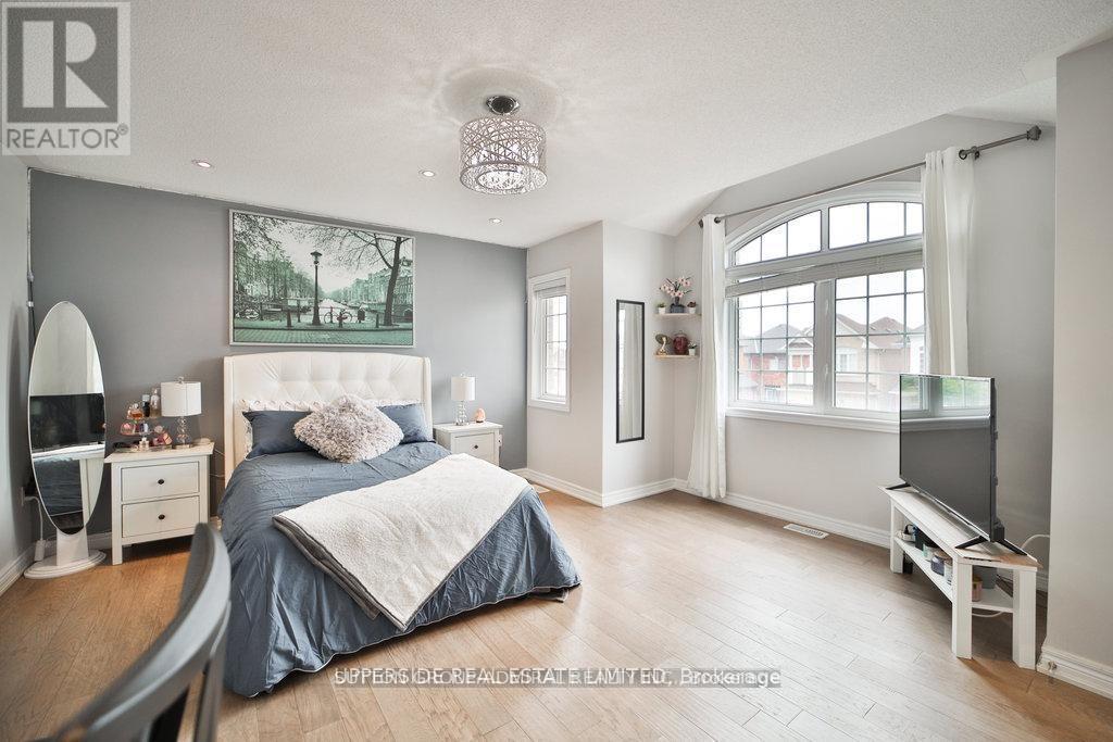 15 Jocada Court, Richmond Hill (Oak Ridges), Ontario  L4E 0Z5 - Photo 16 - N12925100