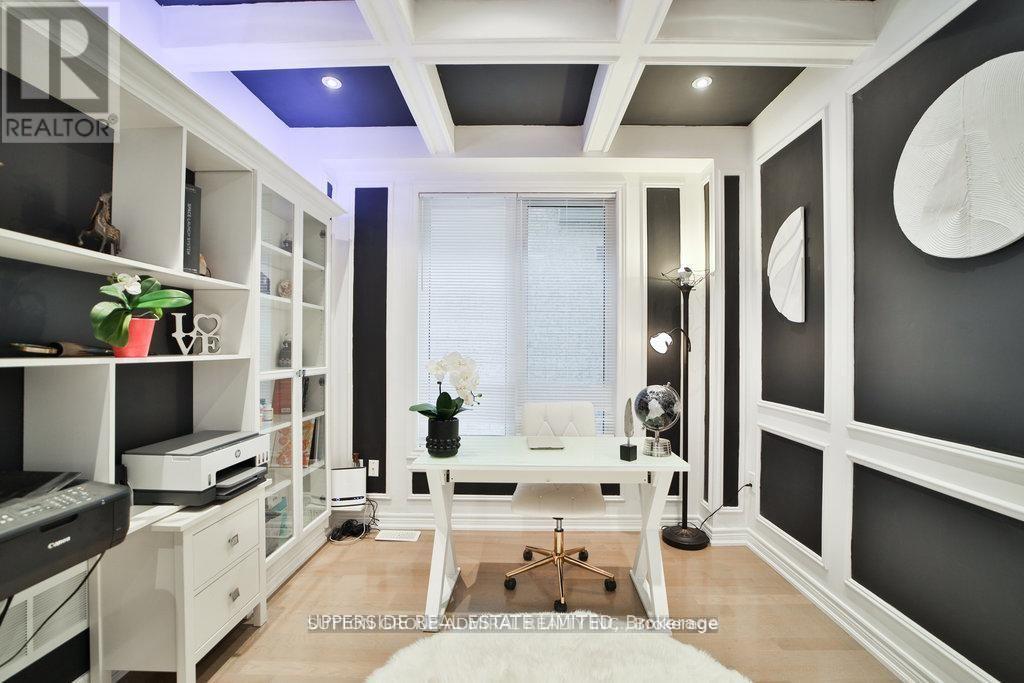 15 Jocada Court, Richmond Hill (Oak Ridges), Ontario  L4E 0Z5 - Photo 5 - N12925100