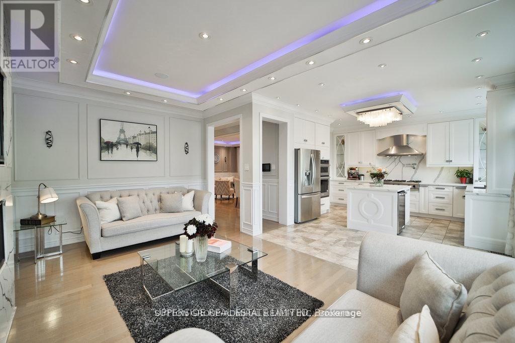 15 Jocada Court, Richmond Hill (Oak Ridges), Ontario  L4E 0Z5 - Photo 7 - N12925100