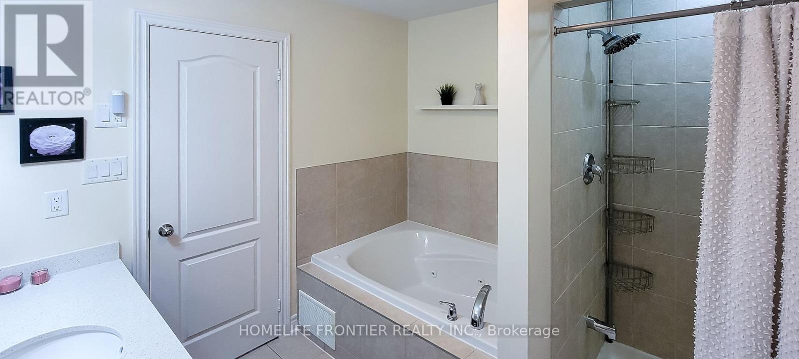 43 Sundragon Trail, Bradford West Gwillimbury (Bradford), Ontario  L3Z 0H4 - Photo 24 - N12925160