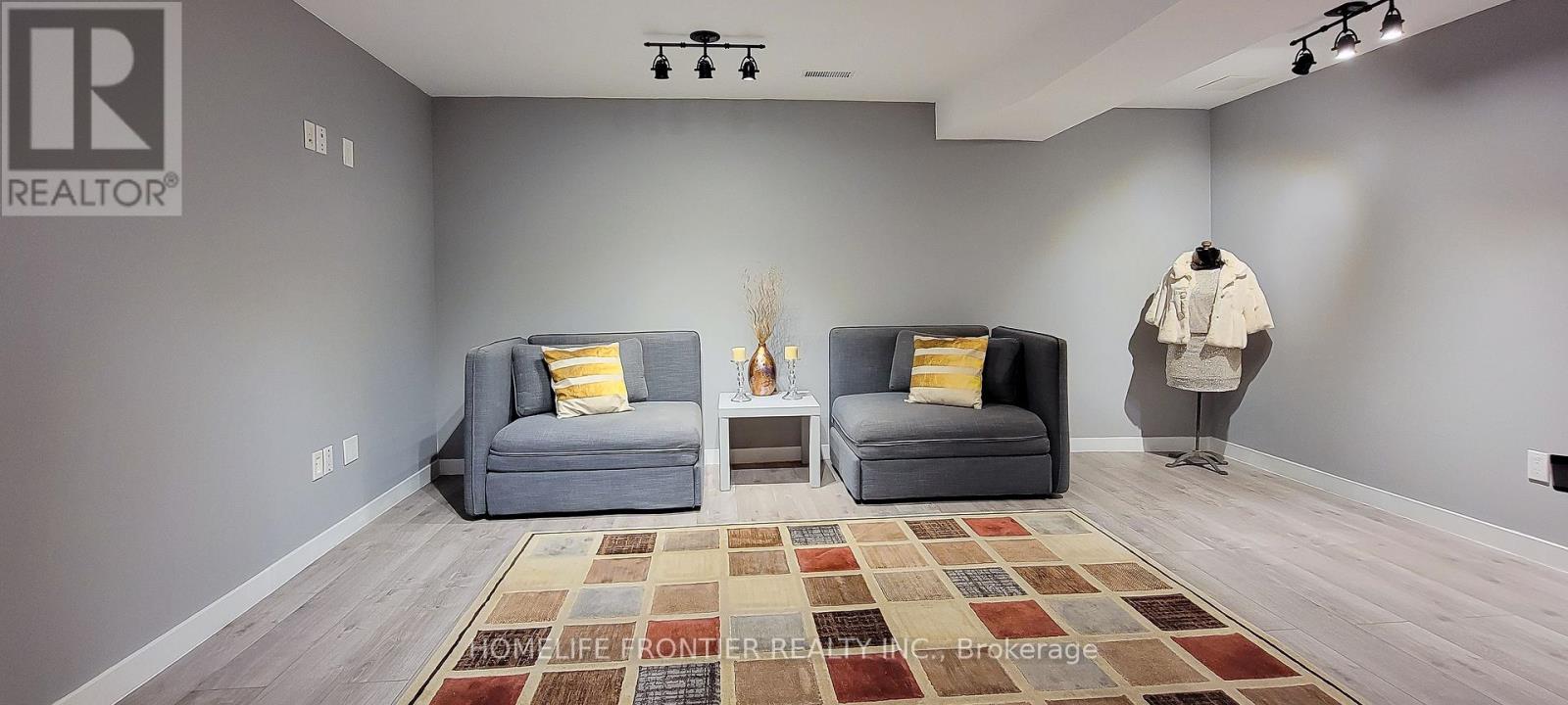 43 Sundragon Trail, Bradford West Gwillimbury (Bradford), Ontario  L3Z 0H4 - Photo 43 - N12925160