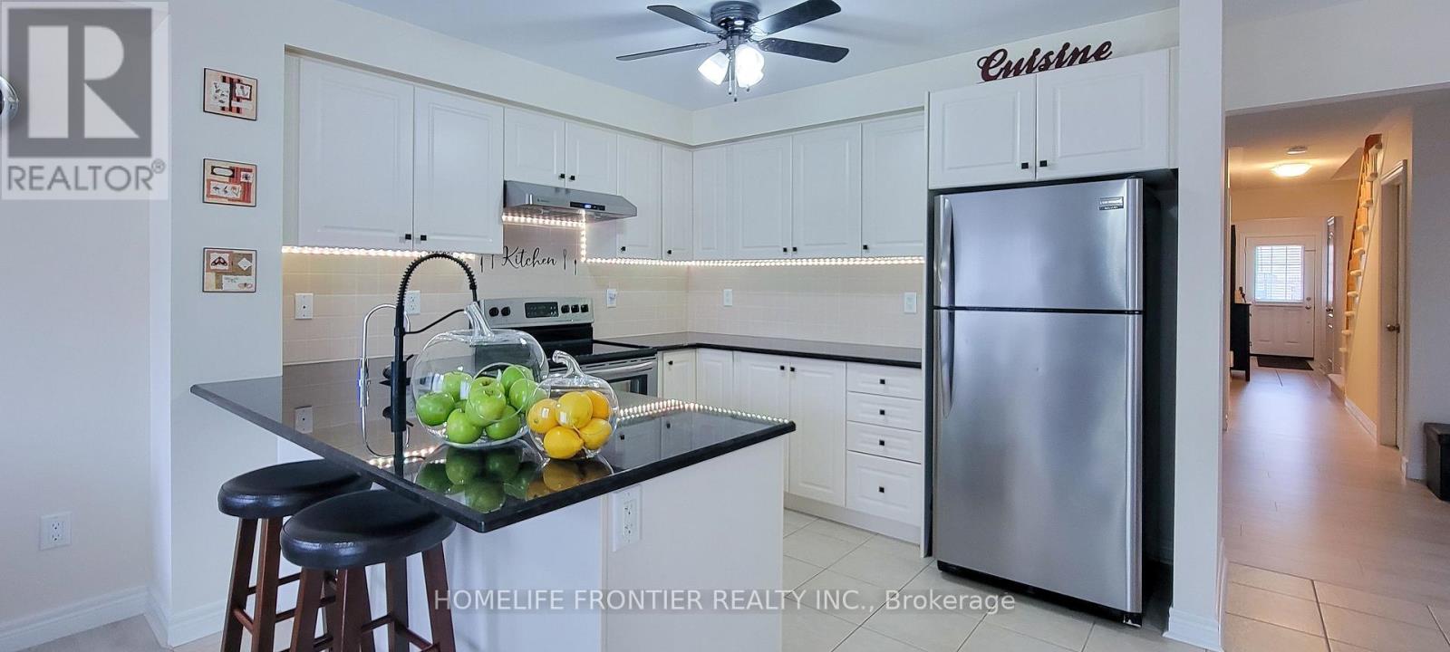 43 Sundragon Trail, Bradford West Gwillimbury (Bradford), Ontario  L3Z 0H4 - Photo 8 - N12925160