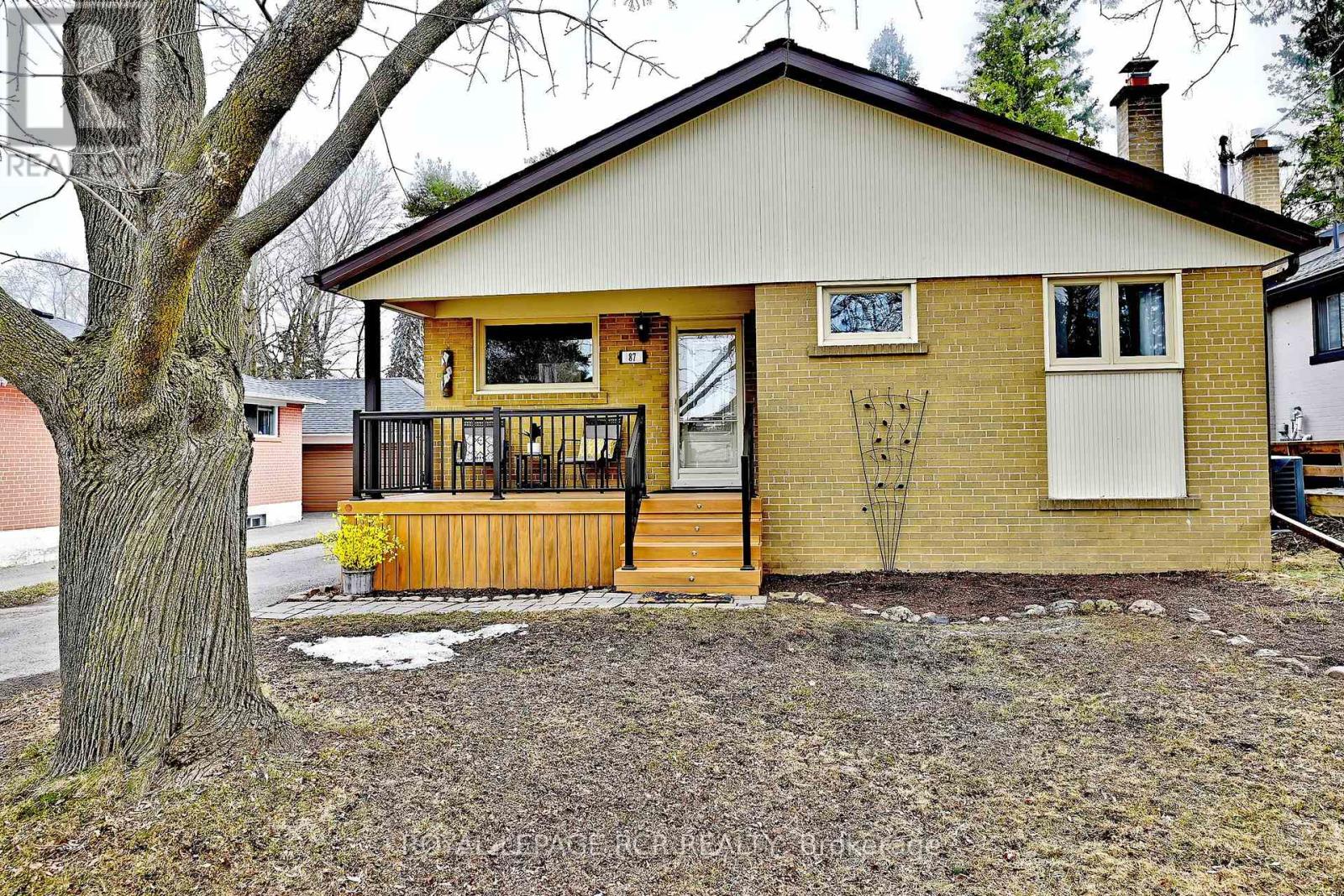 87 RICHARDSON DRIVE, Aurora, Ontario