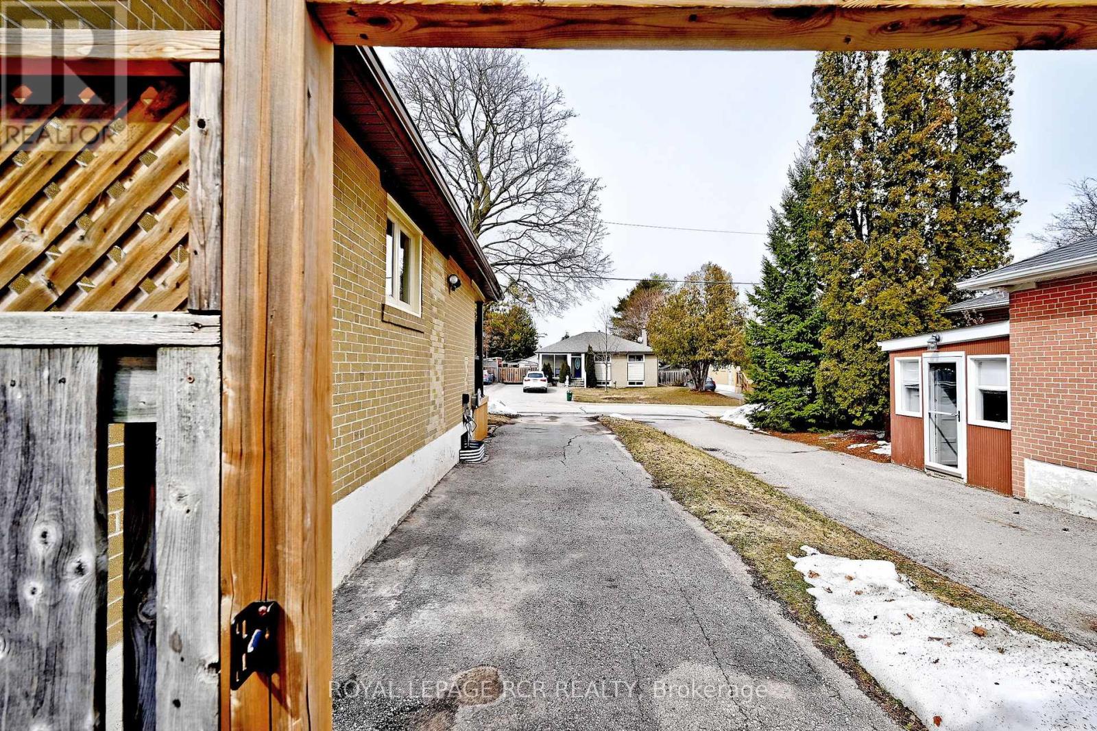 87 Richardson Drive, Aurora (Aurora Highlands), Ontario  L4G 1Z4 - Photo 50 - N12925210