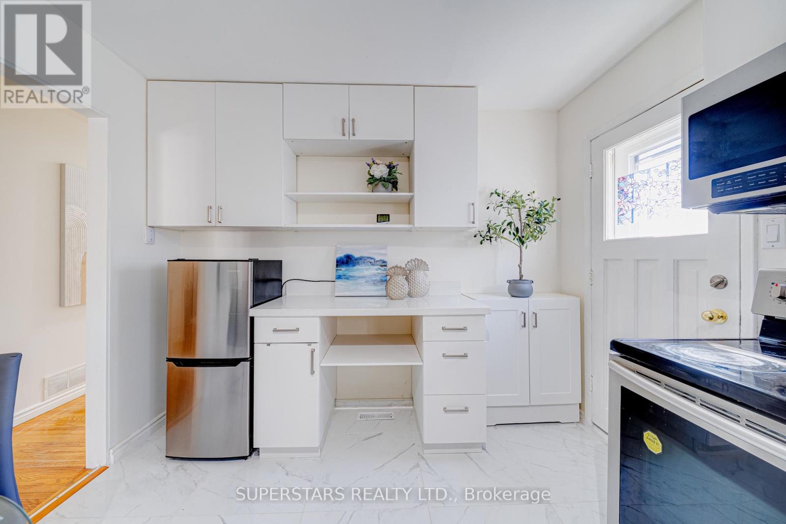 199 Patterson Street, Newmarket, Ontario  L3Y 3L5 - Photo 5 - N12925274