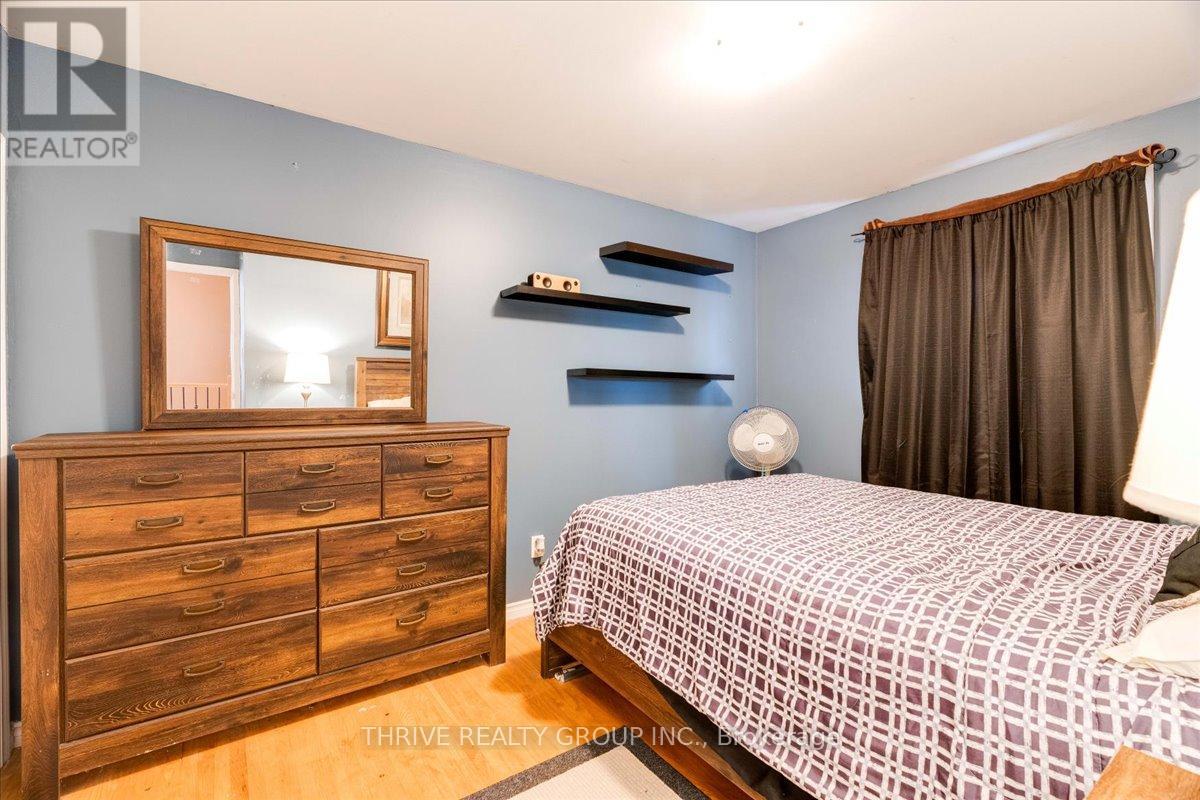 55 Breckenridge Crescent, London South (South Y), Ontario  N6E 1H6 - Photo 16 - X12723474