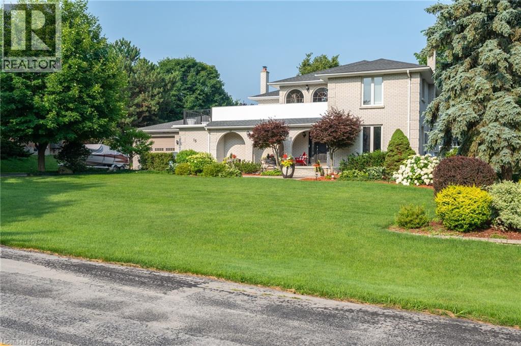 15 Marquette Drive, Kitchener, Ontario  N2P 2H2 - Photo 2 - 40815457