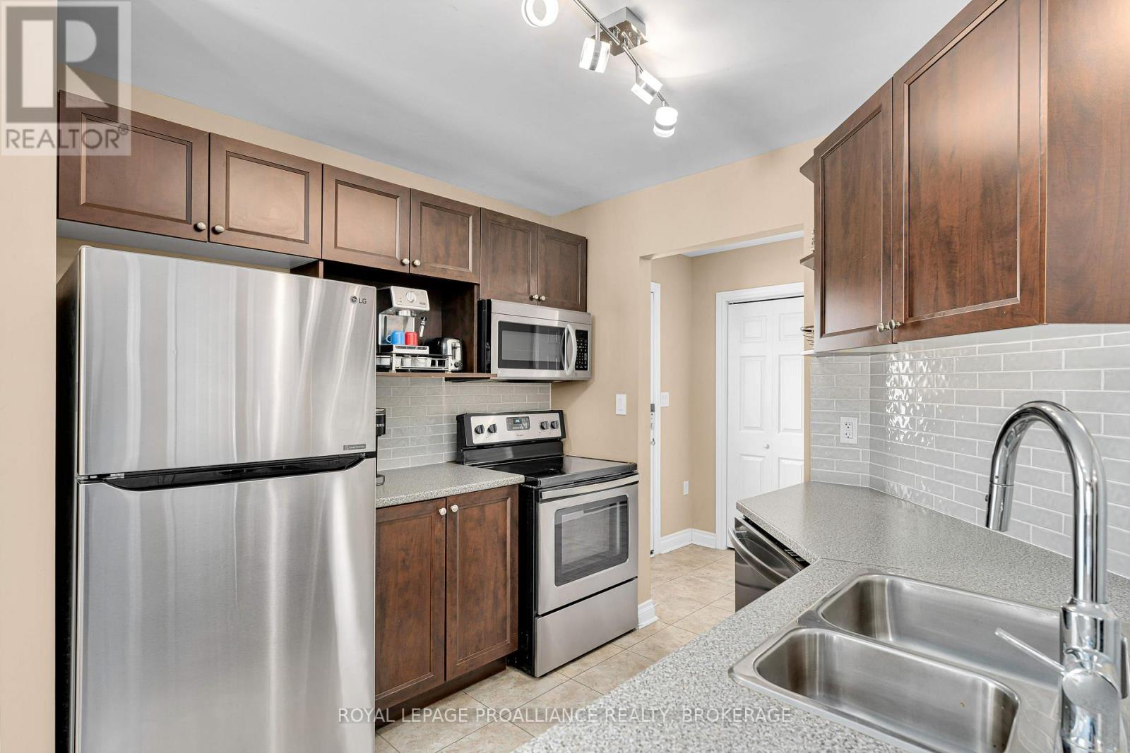 78 Butler Street, Kingston, Ontario K7K 5A4 - Photo 12 - X12925196