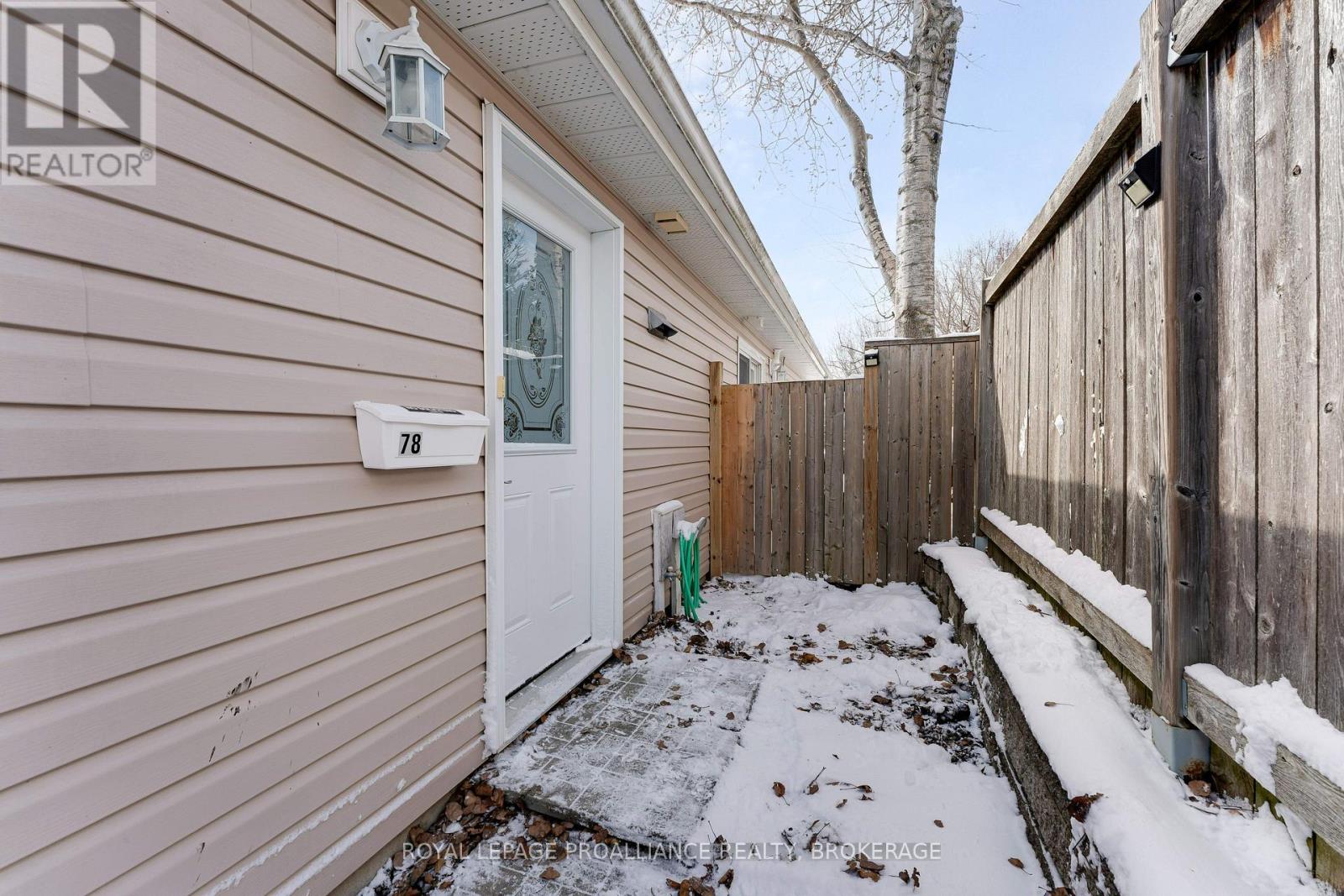 78 Butler Street, Kingston, Ontario K7K 5A4 - Photo 4 - X12925196