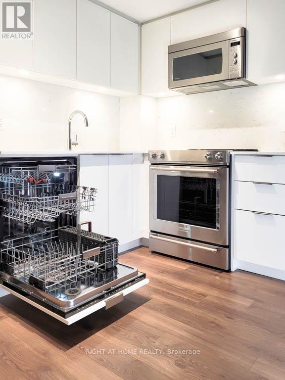 1003 - 30 Samuel Wood Way, Toronto, Ontario M9B 0C9 - Photo 7 - W12925082