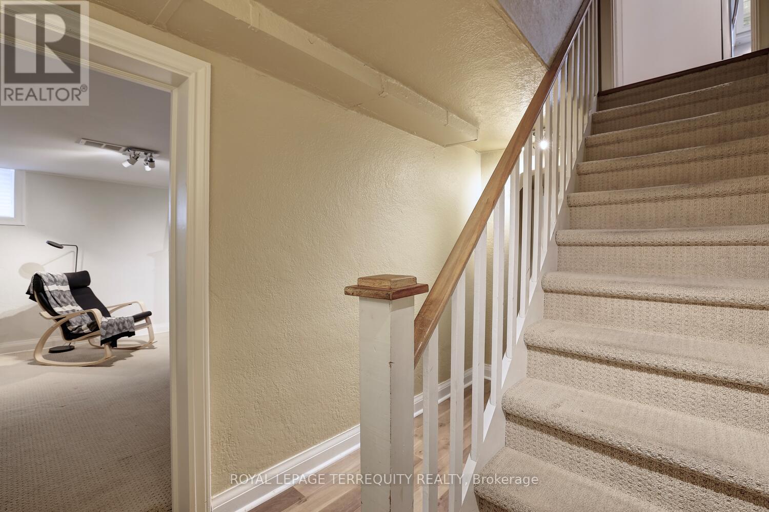 20 Elderidge Avenue, Toronto (Stonegate-Queensway), Ontario  M8Y 2C5 - Photo 28 - W12925110