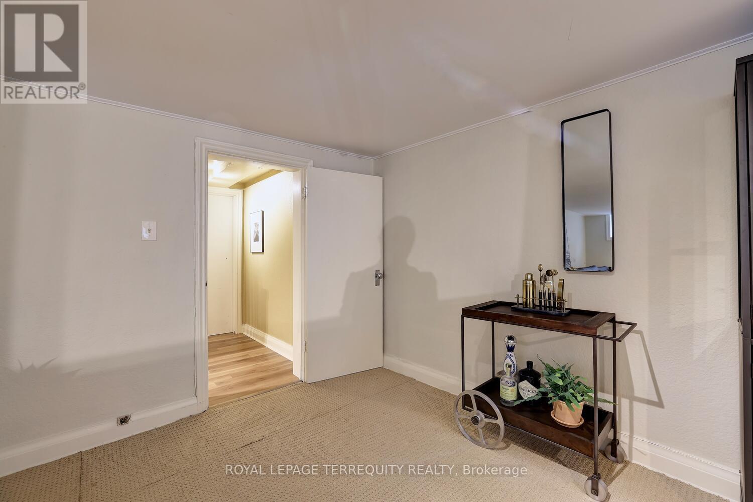 20 Elderidge Avenue, Toronto (Stonegate-Queensway), Ontario  M8Y 2C5 - Photo 36 - W12925110