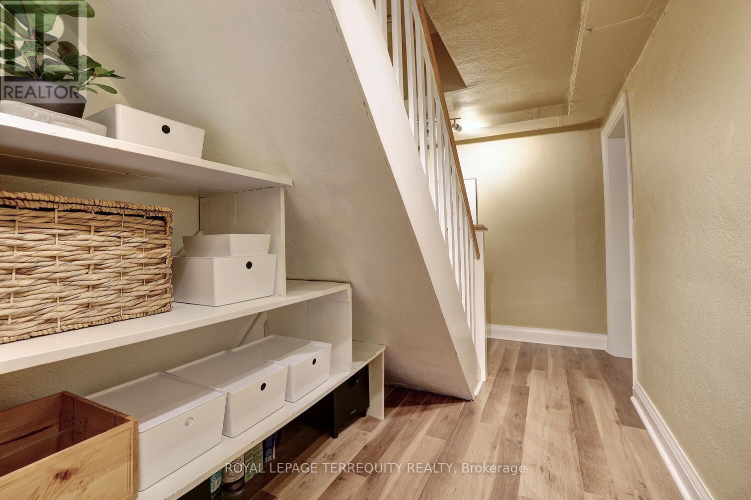 20 Elderidge Avenue, Toronto (Stonegate-Queensway), Ontario  M8Y 2C5 - Photo 39 - W12925110