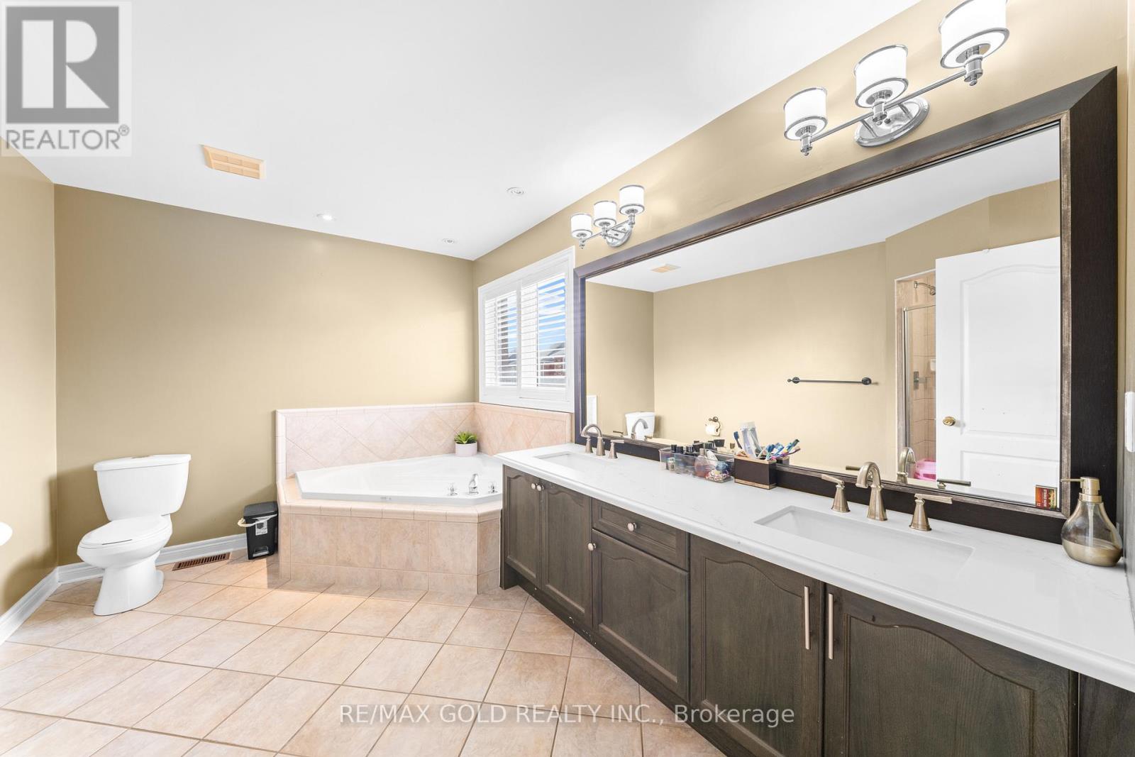 14 Crevice Gate, Brampton, Ontario  L6R 2X5 - Photo 38 - W12925112