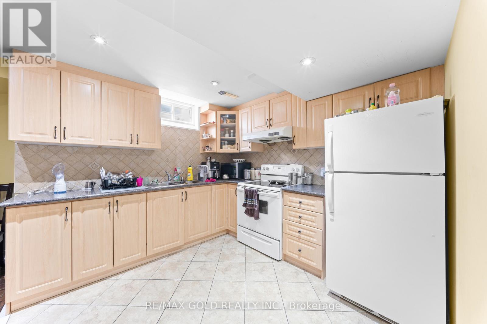 14 Crevice Gate, Brampton, Ontario  L6R 2X5 - Photo 47 - W12925112