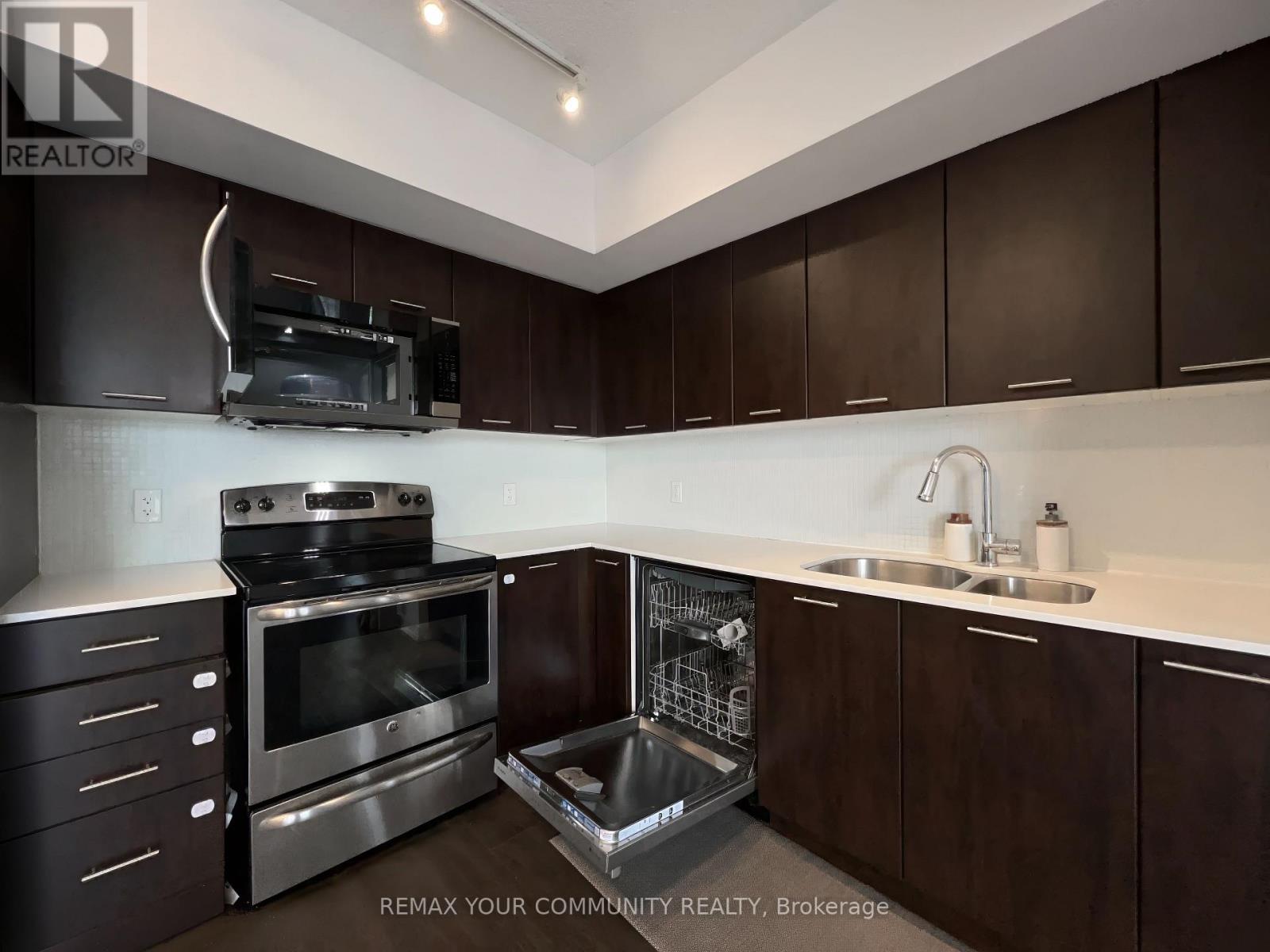 1109 - 2220 Lake Shore Boulevard W, Toronto, Ontario  M8V 0C1 - Photo 5 - W12925126