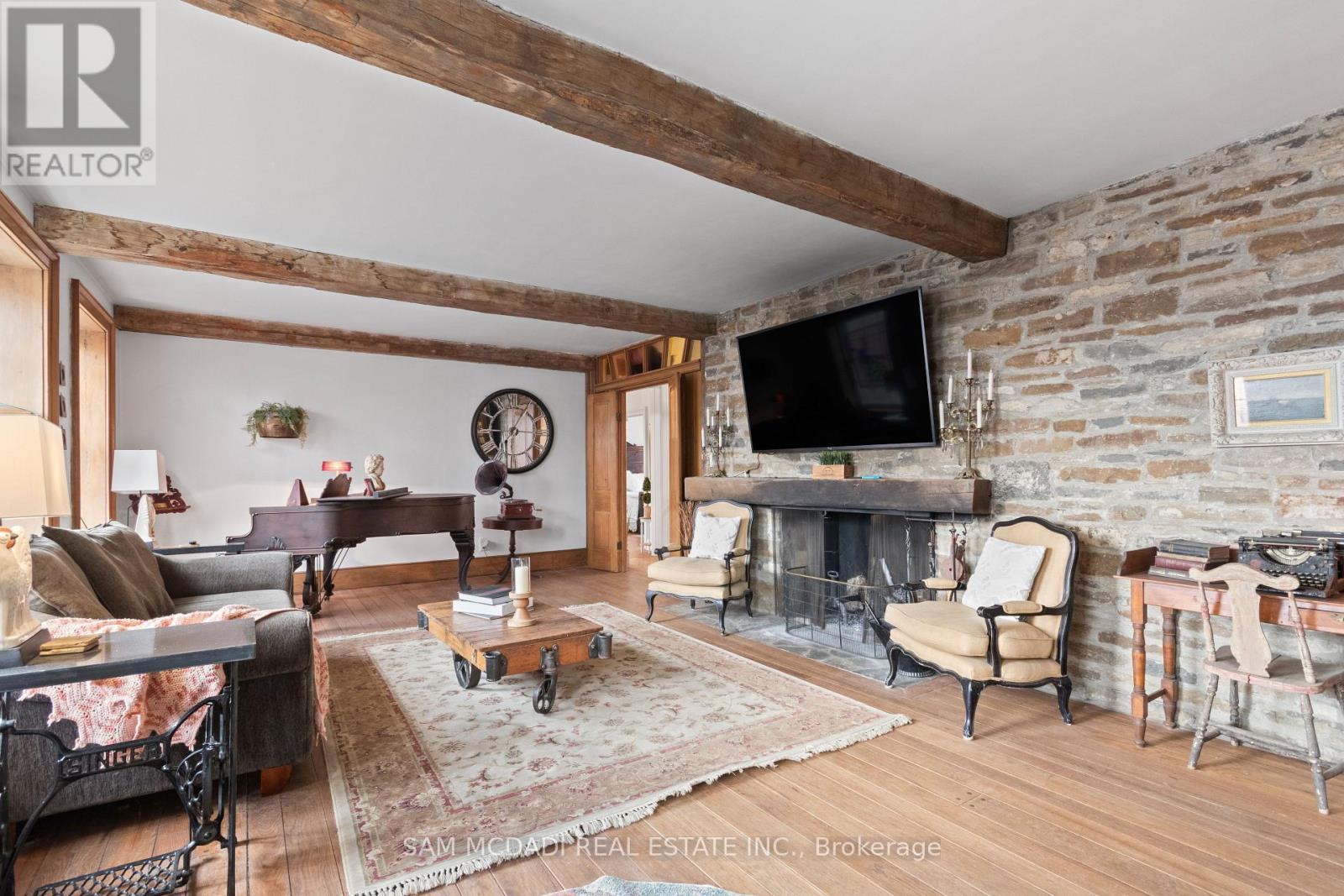 85 Yorkleigh Avenue, Toronto, Ontario  M9P 1Y3 - Photo 11 - W12925144