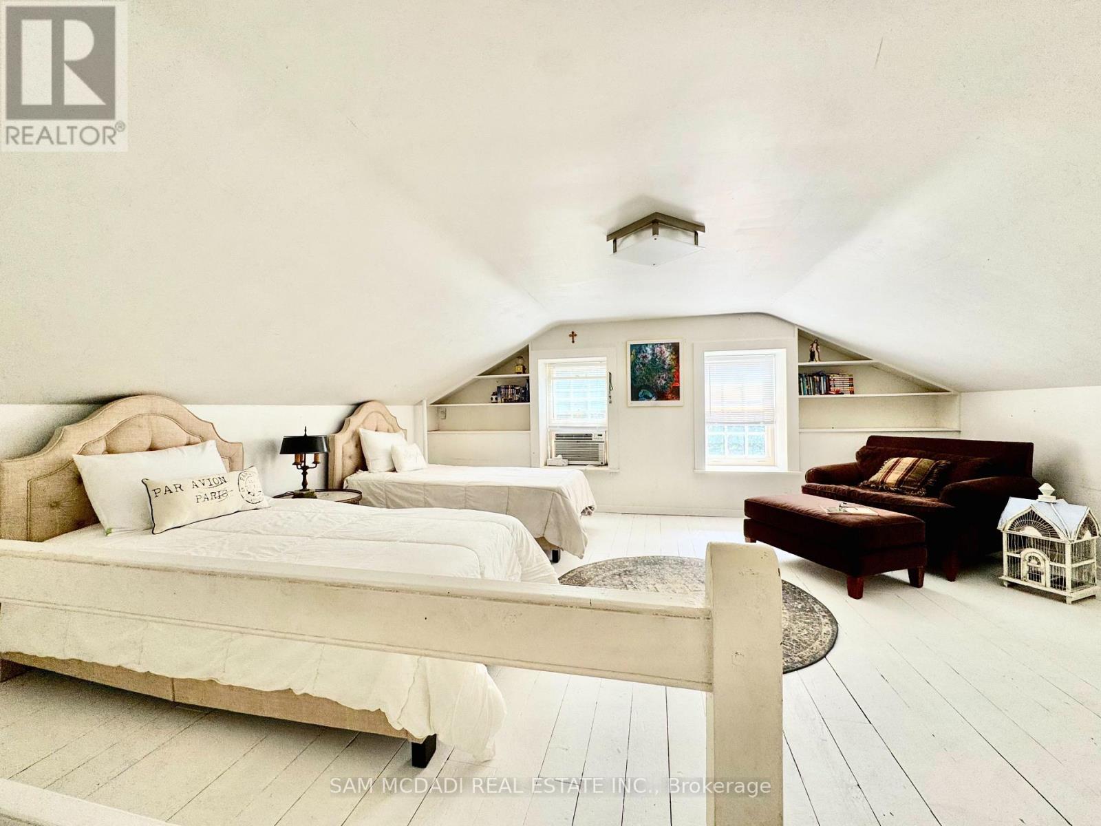 85 Yorkleigh Avenue, Toronto, Ontario  M9P 1Y3 - Photo 17 - W12925144