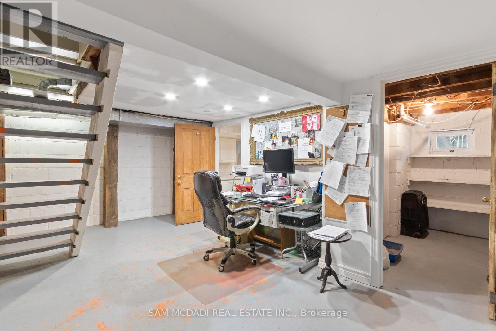 85 Yorkleigh Avenue, Toronto, Ontario  M9P 1Y3 - Photo 28 - W12925144